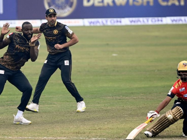 from-on-field-smoking-to-the-case-of-the-two-captains-all-the-crazy-things-that-have-happened-in-bpl-2022.Click to read full article.