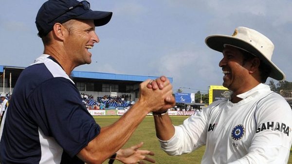 kirsten-coaching-sachin-retirement-2007.Click to read full article.