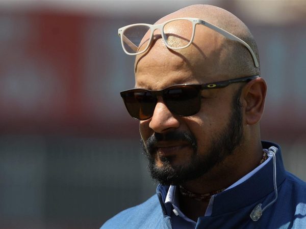 murali-kartik-becomes-embroiled-in-twitter-row-after-commentary-criticism.Click to read full article.