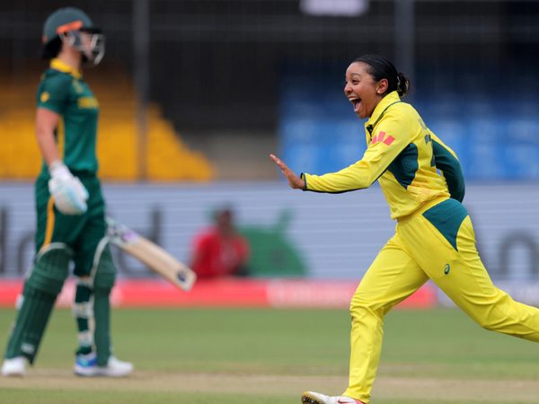 alana-king-sets-womens-world-cup-record-with-seven-wicket-haul-to-skittle-south-africa-for-97.Click to read full article.