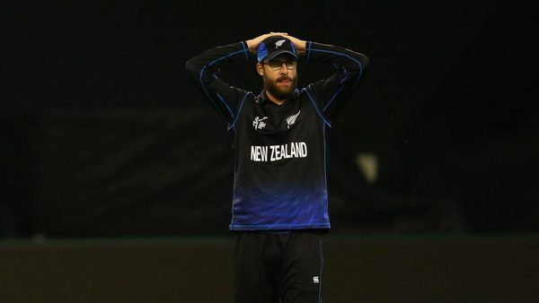 ipl-bangalore-vettori-frustration.Click to read full article.