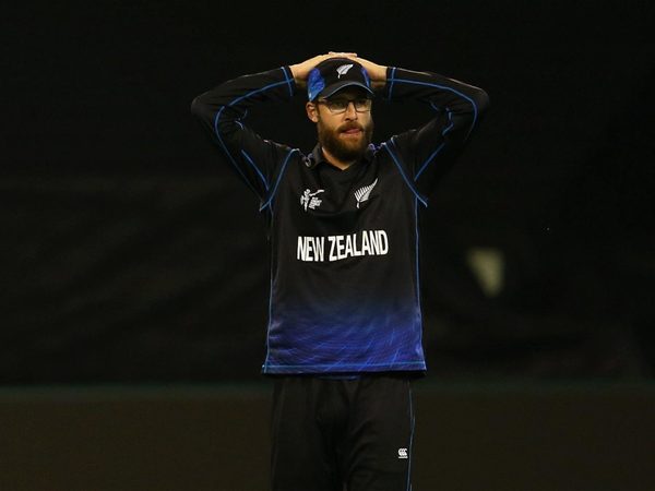 ipl-bangalore-vettori-frustration.Click to read full article.