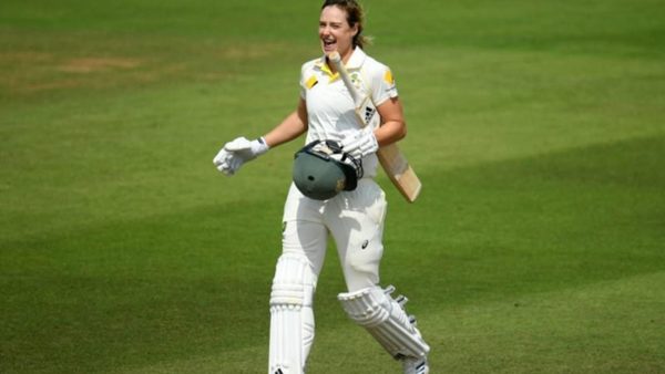 ellyse-perry-goes-another-ashes-ton-rain-dominated-day.Click to read full article.
