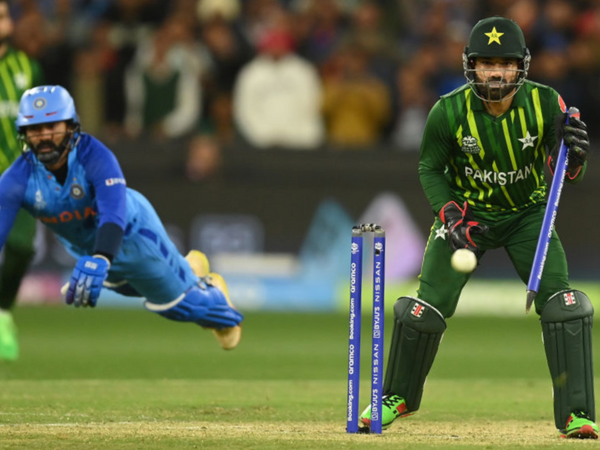 everybody-was-lost-rizwan-questioned-for-strange-keeping-position-in-final-over-of-india-pakistan-thriller.Click to read full article.