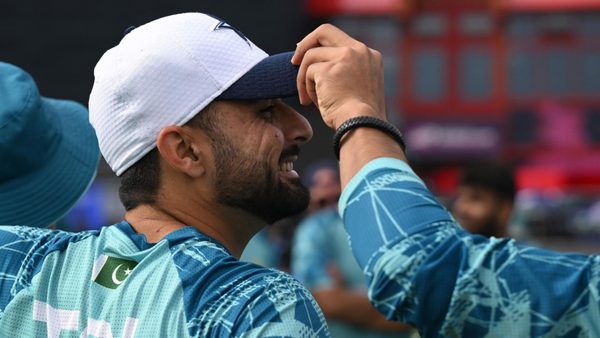 pakistan-announce-champions-trophy-squad-star-opener-out-2017-hero-recalled-after-15-month-absence.Click to read full article.