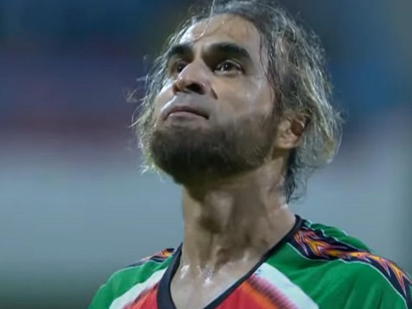 46-years-young-former-south-africa-leggie-imran-tahir-breaks-t20-world-record-career-best-bowling-figures-cpl-2025.Click to read full article.