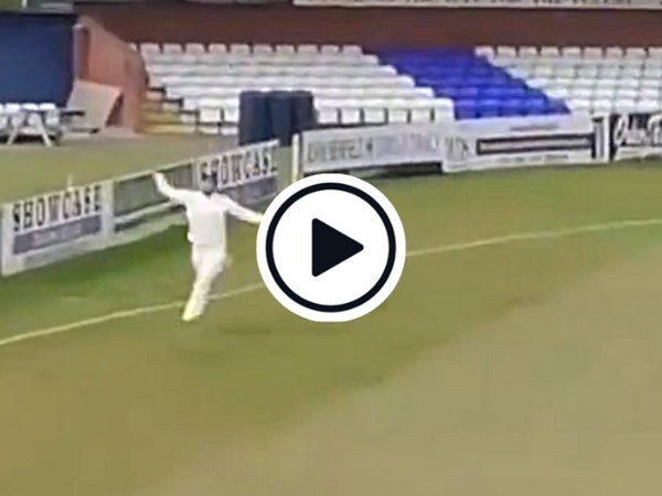 watch-dane-paterson-plucks-onehanded-boundary-screamer-out-of-the-air-in-county-championship.Click to read full article.