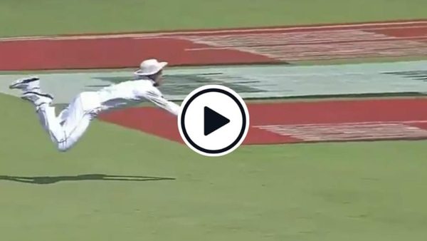 watch-mohammad-amirs-first-catch-in-test-cricket-was-absolutely-incredible.Click to read full article.