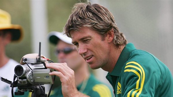 quiz-longest-mens-odi-careers-without-hitting-a-six.Click to read full article.