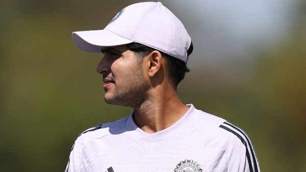 shubman-gill-injury-bcci-provide-medical-update-as-opener-misses-perth-test.Click to read full article.