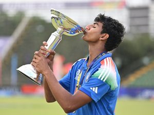 ipl-2026-injury-tracker-live-updates-full-list-of-injured-unavailable-players-replacements.Click to read full article.