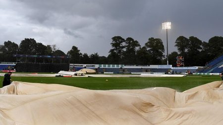 glamorgan-gloucestershire-forfeit-innings-in-desperate-bid-for-result-in-final-county-championship-round.Click to read full article.