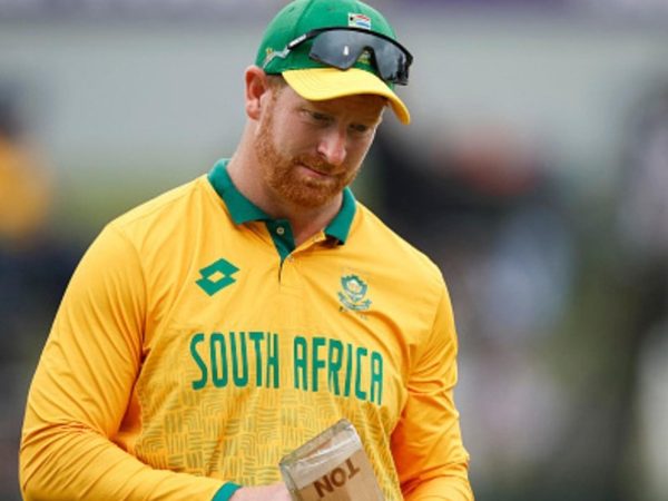 south-africa-mens-central-contracts-2025-26-white-ball-star-excluded-teenage-speedster-earns-first-deal.Click to read full article.