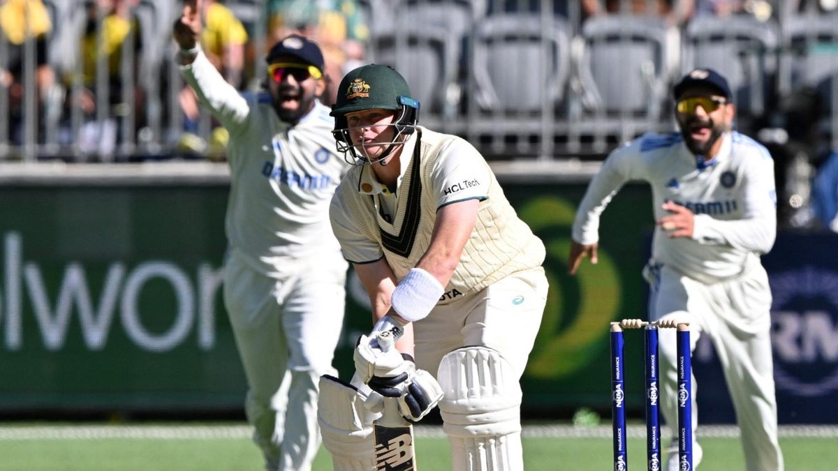 Steve Smith was dismissed for a duck in Australia's collapse of 5-38 on day one in Perth