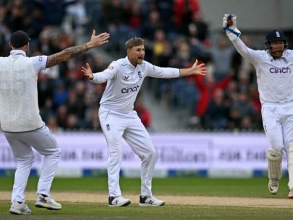 it-doesnt-get-dark-until-10pm-joe-root-questions-test-crickets-cut-off-times.Click to read full article.