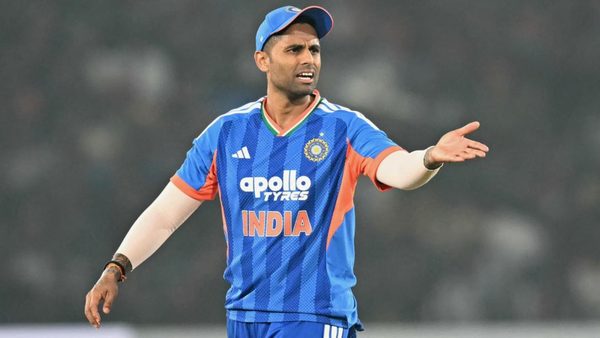 india-are-creating-own-cracks-in-once-invincible-t20-side.Click to read full article.