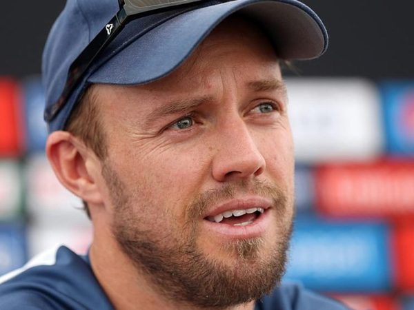 pundits-fans-bemused-after-ab-de-villiers-demoted-to-no-6-in-rcb-loss.Click to read full article.