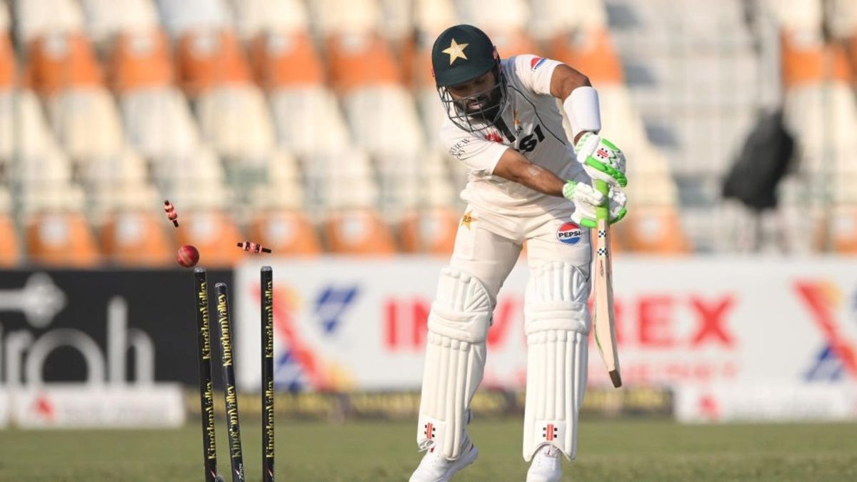 England completed an extraordinary victory over Pakistan, winning by an innings and 47 runs in Multan despite conceding over 500 runs in the first innings.