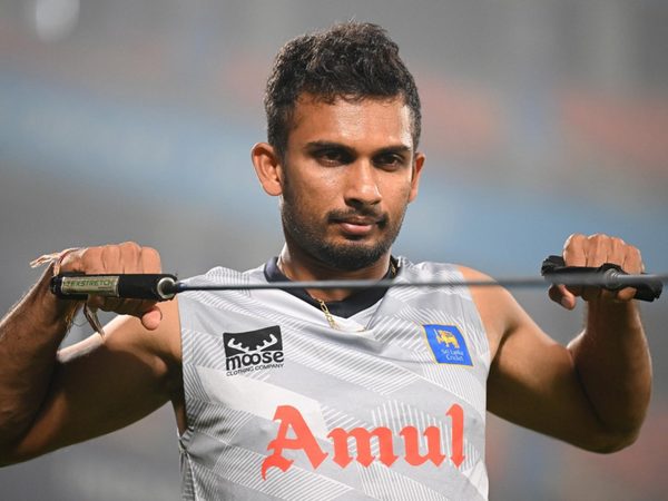 report-former-sri-lanka-captain-suspected-of-faking-concussion-to-leave-first-class-match-and-join-ilt20.Click to read full article.