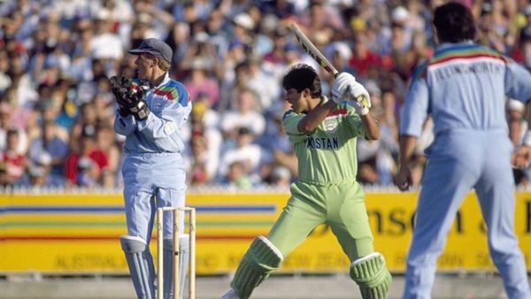 watch-inzamam-ul-haq-1992-world-cup-semi-final-pakistan-new-zealand.Click to read full article.