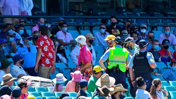 new-eyewitness-levels-further-racism-accusations-at-scg-crowd.Click to read full article.