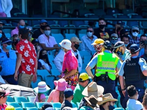 new-eyewitness-levels-further-racism-accusations-at-scg-crowd.Click to read full article.