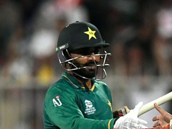 discarded-pakistan-duo-help-chase-down-120-in-5-overs-v-india-in-hong-kong-super-sixes.Click to read full article.