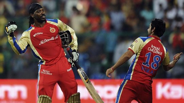 chris-gayle-smashes-virat-kohli-in-reopened-espncricinfo-poll.Click to read full article.
