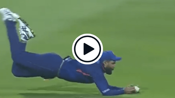 tired-call-mr-ump-jadejas-remarkable-running-catch-controversially-overturned-by-third-umpire.Click to read full article.
