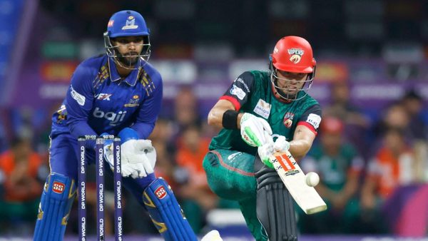 nicholas-pooran-pulls-out-stumping-slow-scoring-batter-max-holden-team-retires-him-immediately-after.Click to read full article.