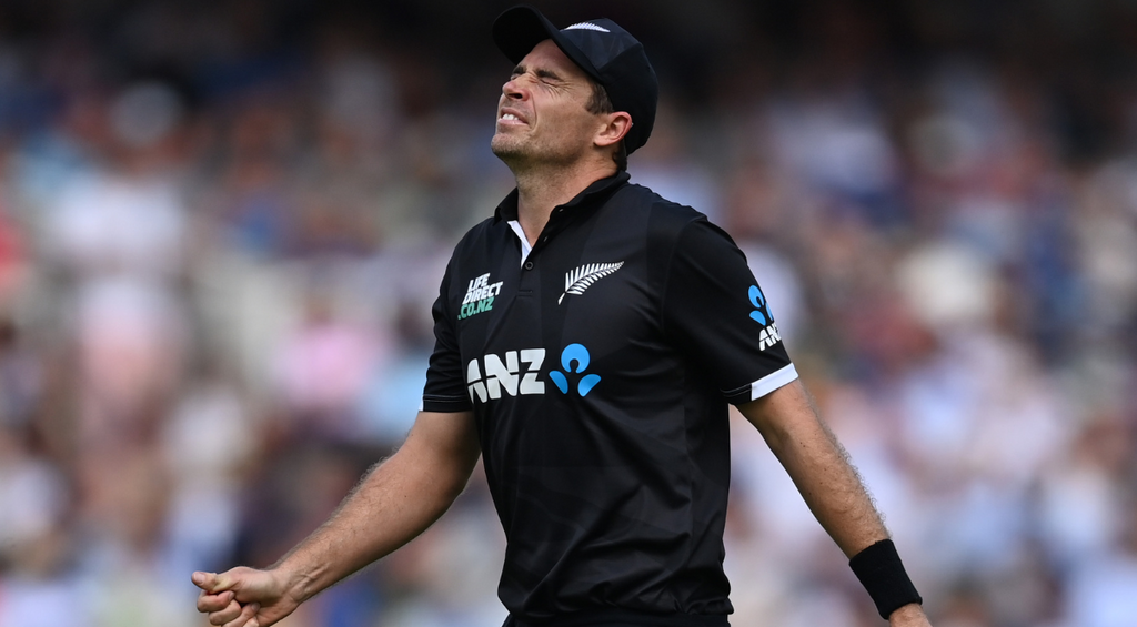 Tim Southee a World Cup doubt after breaking and dislocating finger in four-injury day for New Zealand