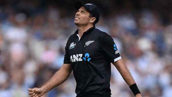 tim-southee-world-cup-doubt-breaking-finger-new-zealand-injuries-eng-vs-nz.Click to read full article.