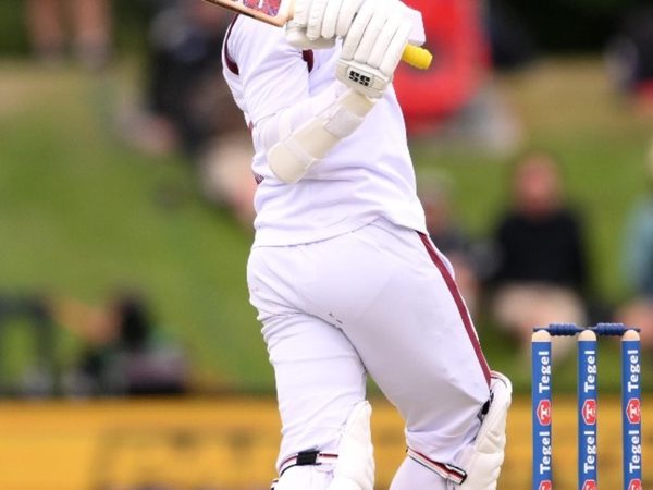 son-of-west-indies-great-tagenarine-chanderpaul-carries-bat-with-first-first-class-hundred-in-two-years.Click to read full article.