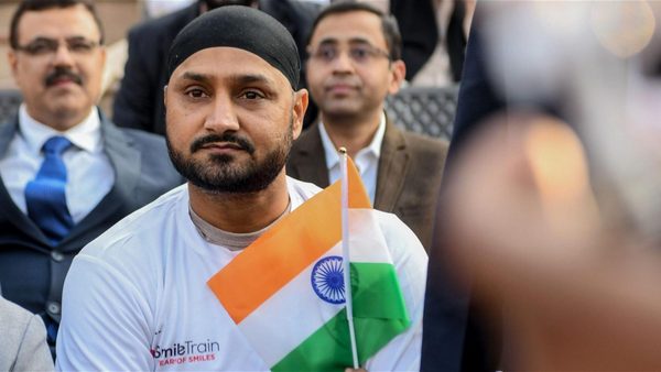 if-coaches-give-such-excuses-its-really-wrong-harbhajan-singh-criticises-india-bowling-coach-for-toss-comments.Click to read full article.