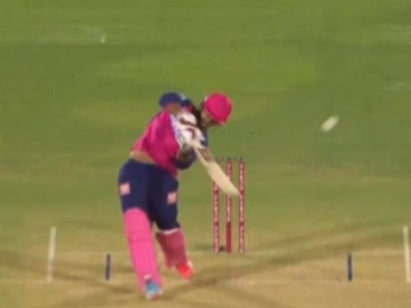 watch-14-year-old-starts-ipl-career-by-smashing-india-international-for-first-ball-six.Click to read full article.