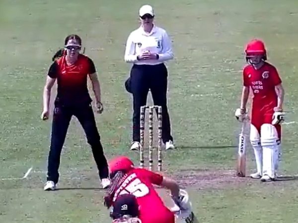 9-for-2-vipers-off-spinner-registers-best-figures-in-senior-womens-cricket-since-1962.Click to read full article.