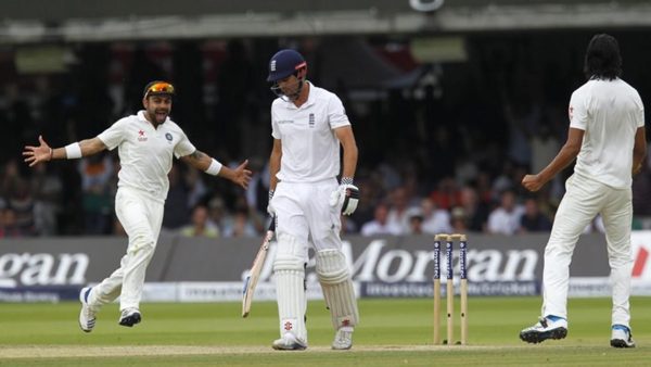 india-start-tests-favourites-allan-lamb-reveals-predicted-scoreline.Click to read full article.