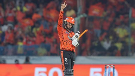 todays-ipl-2026-match-srh-vs-dc-live-score-playing-xis-toss-team-news-and-where-to-watch-live.Click to read full article.