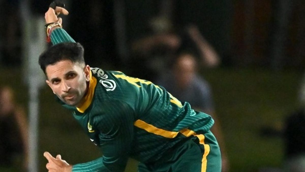 Keshav Maharaj bowls during the first South Africa v Australia ODI