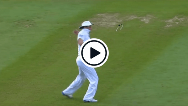andrew-strauss-breaks-his-sunglasses-in-a-test-match.Click to read full article.