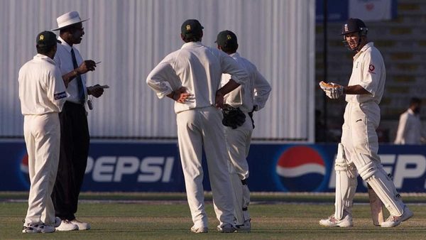 hats-off-to-bucknor-how-old-school-umpiring-played-a-role-in-englands-karachi-chase-in-the-dark.Click to read full article.