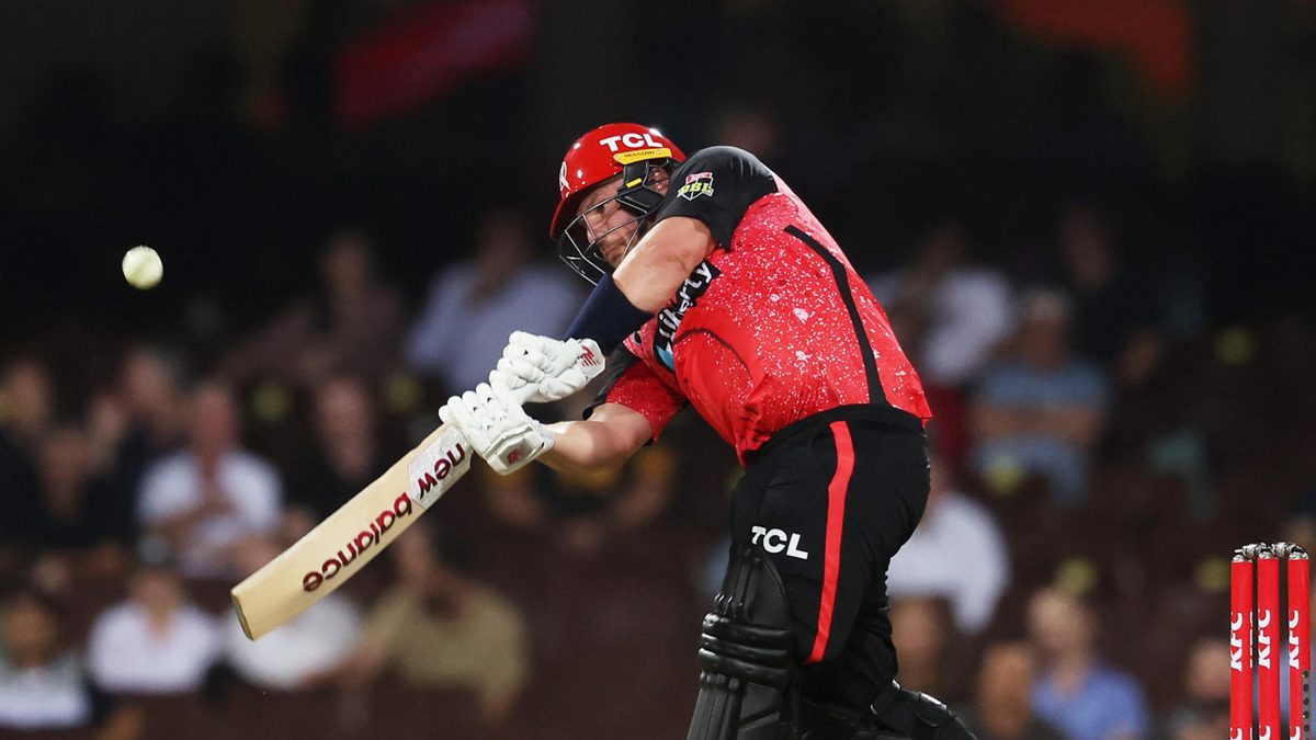Aaron Finch of the Renegades bats during the BBL match between Sydney Sixers and Melbourne Renegades at Sydney Cricket Ground, on December 08, 2023, in Sydney, Australia