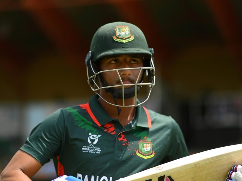 son-jishan-alam-of-former-bangladesh-international-jahangir-alam-crosses-1000-run-mark-with-maiden-list-a-century.Click to read full article.