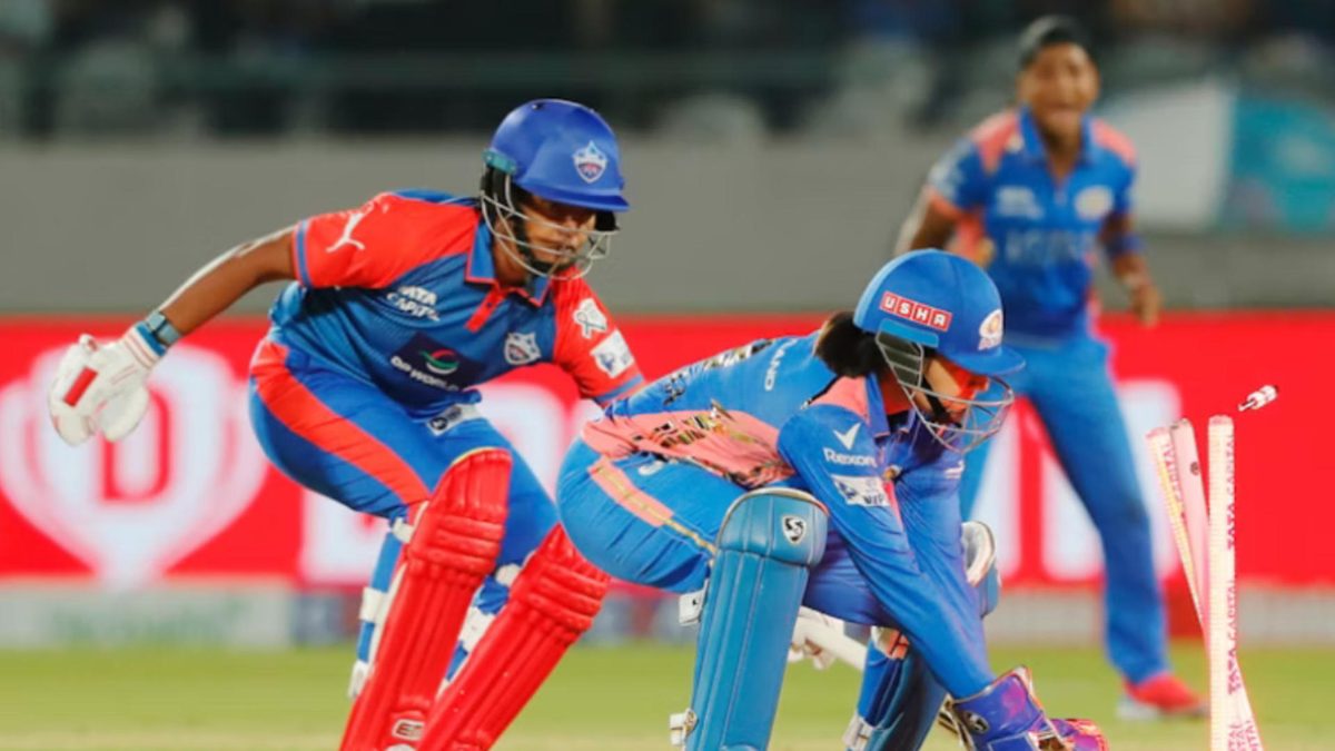 The controversial run out which prompted the LED bails rule