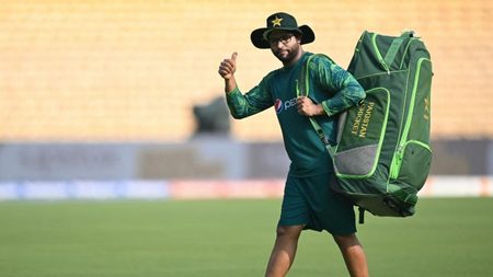 seven-innings-three-fifties-three-hundreds-pakistan-star-imam-ul-haq-signs-off-stellar-one-day-cup-group-stage-campaign-style.Click to read full article.