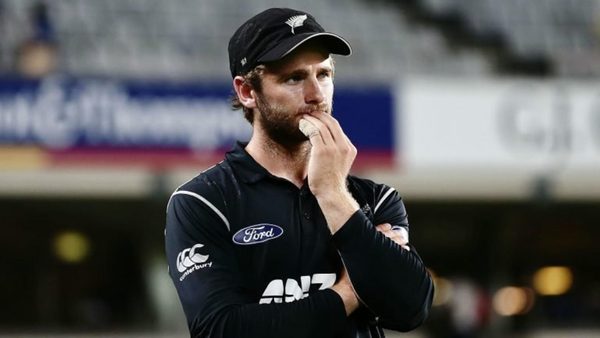 kane-williamson-accepts-defeat-shane-watson-fantastic-knock.Click to read full article.