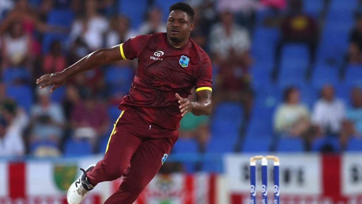 Oshane Thomas’ first over in the Bangladesh Premier League clash between Khulna Tigers and Chittagong Kings lasted 12 deliveries after he bowled three no-balls and two wides to kickstart proceedings.