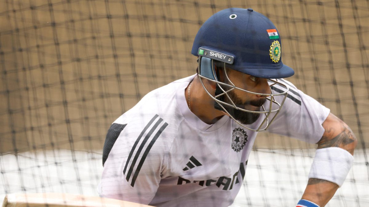 Virat Kohli of India bats during an India nets session at Sydney Cricket Ground on January 02, 2025 in Sydney, Australia