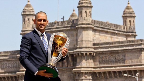 tributes-pour-in-after-ms-dhoni-announces-international-retirement.Click to read full article.