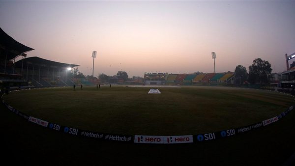 watch-kanpur-crowd-heard-chanting-anti-pakistan-slogans-during-day-one-of-india-new-zealand-test.Click to read full article.